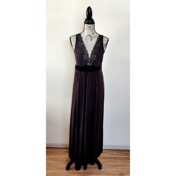 In Bloom by Jonquil Black Long NightGown Lace Velvet Details XL Sexy Lingerie - Picture 1 of 10